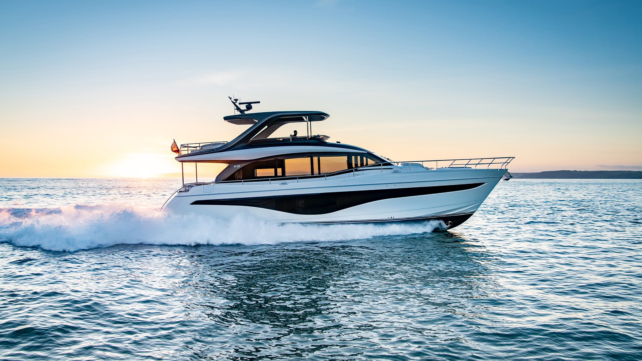 Princess Yachts Y72